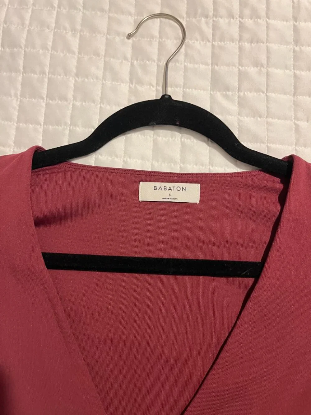 Aritzia Babaton Contour Deep V-Neck Minimalist Longsleeve Body-hugging Burgundy